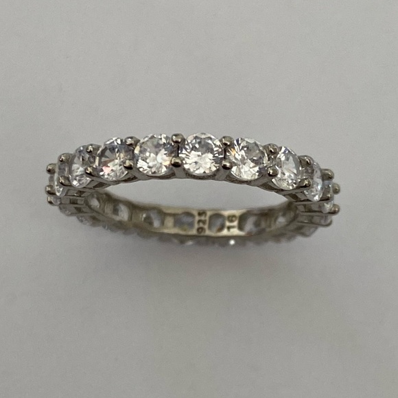 925 Silver band ring clear cz stones - Picture 3 of 4